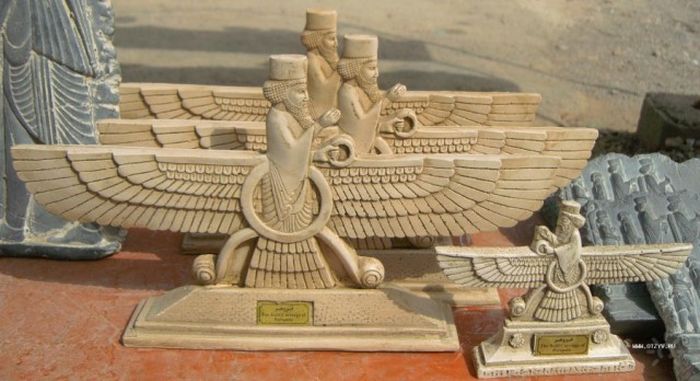 «Башни молчания» в Иране и Индии «Башни молчания» в Иране и Индии