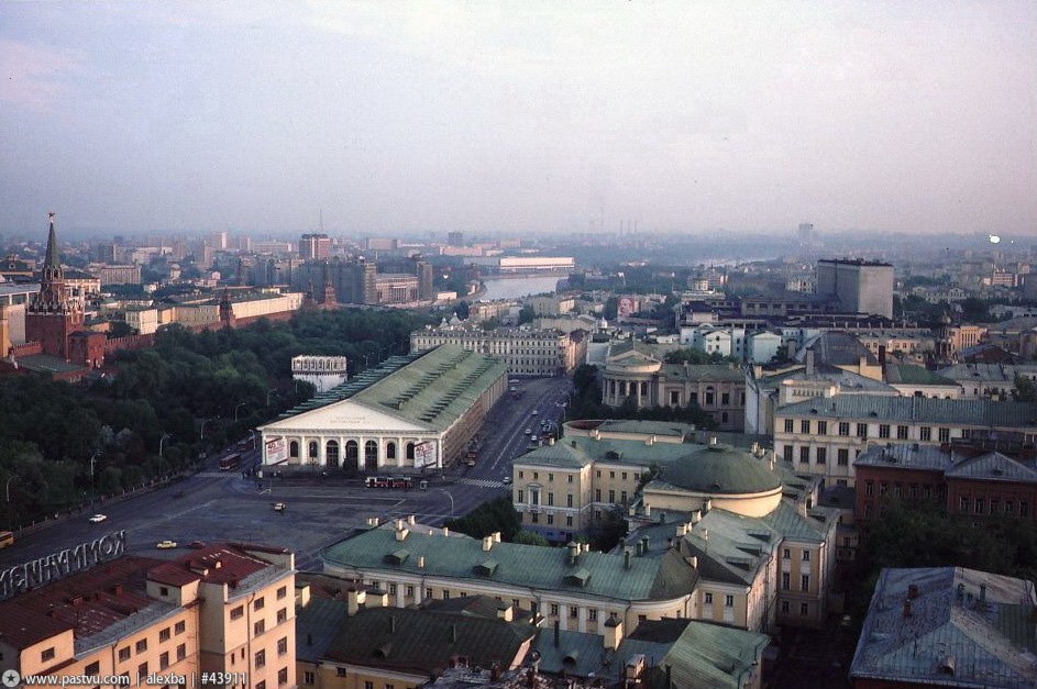 Прогулка по Москве 1985 года Прогулка по Москве 1985 года