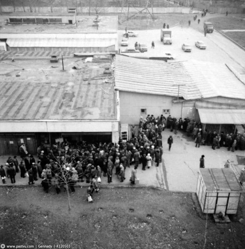 Прогулка по Москве 1985 года Прогулка по Москве 1985 года