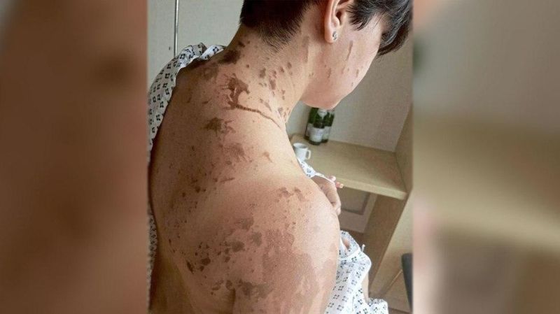 Старичку не понравилось, что молодежь оставила у входа в дом детскую коляску