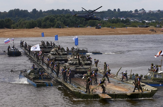 Российские военные Российские военные