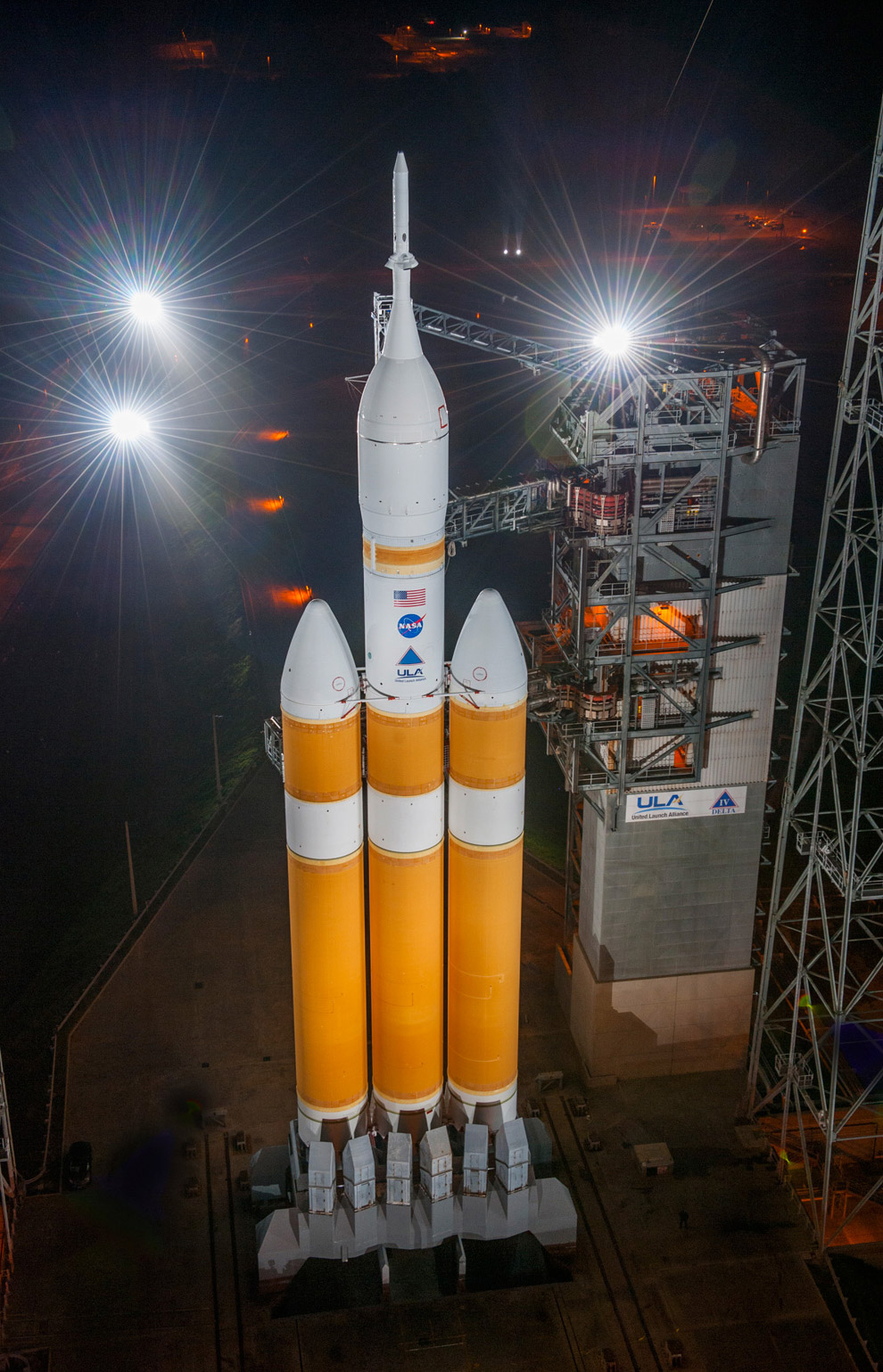 Старт космического корабля Орион Старт космического корабля Орион
