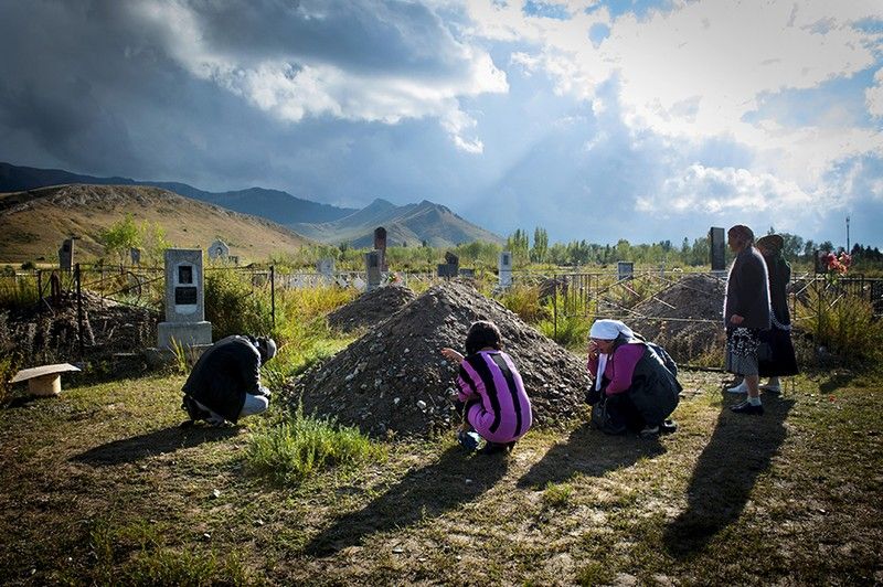 Краденые невесты Киргизии (30 фото) Краденые невесты Киргизии (30 фото)