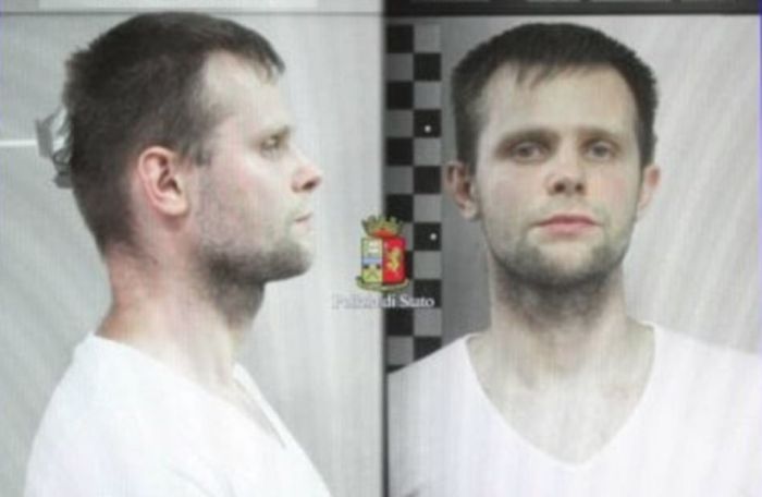 Поляк похитил британскую модель Хлое Эйлинг, чтобы продать ее в рабство Поляк похитил британскую модель Хлое Эйлинг, чтобы продать ее в рабство