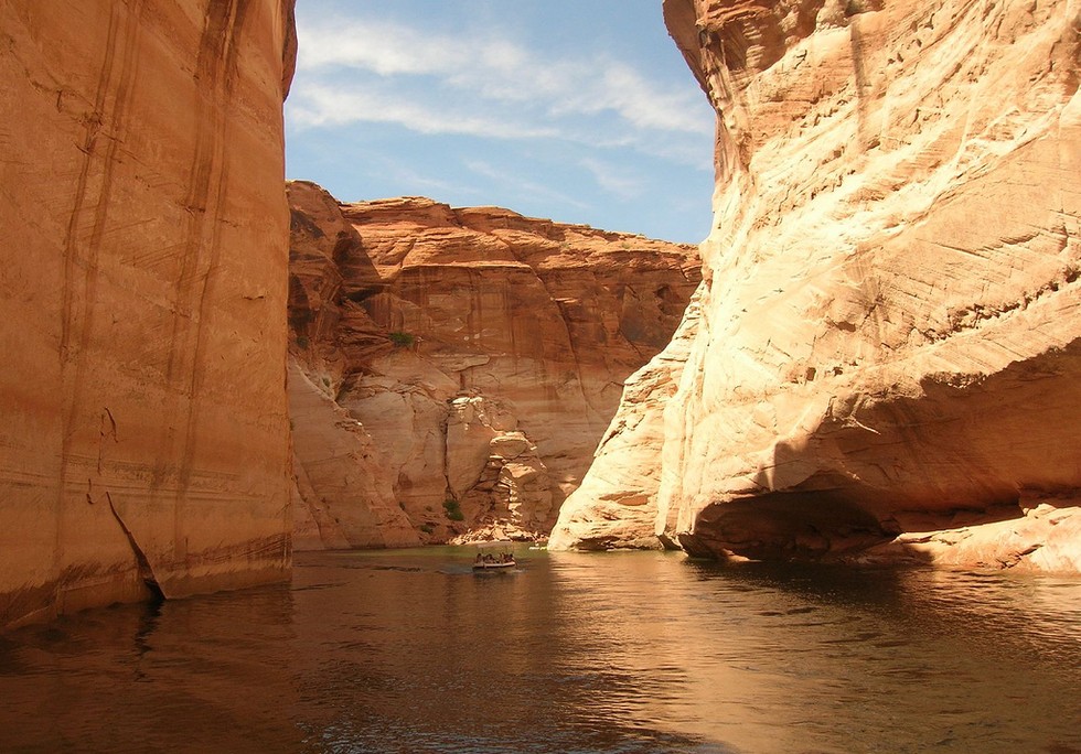 Водохранилище Пауэлл: сказочные пейзажи затопленных каньонов (9 фото) Водохранилище Пауэлл: сказочные пейзажи затопленных каньонов (9 фото)
