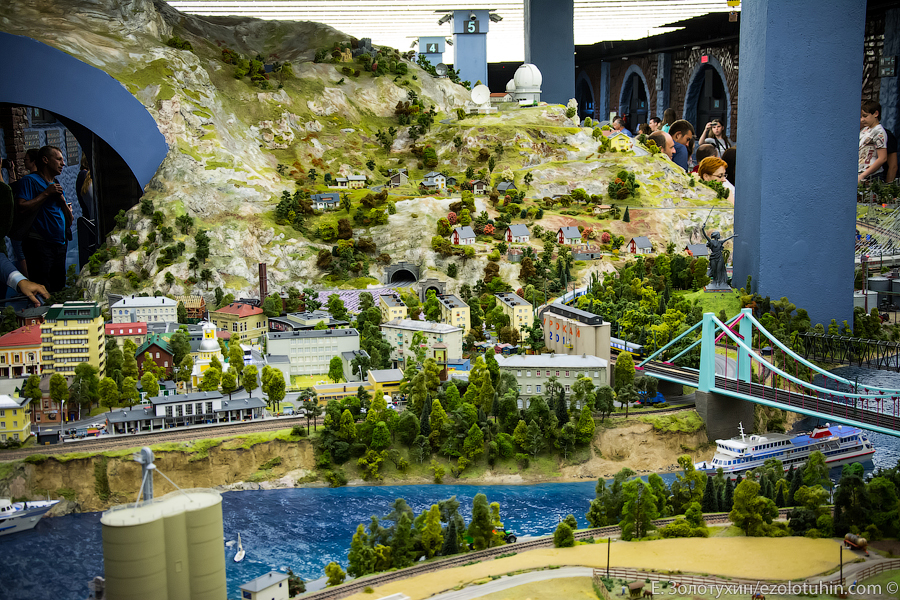 Самая маленькая самая большая страна Самая маленькая самая большая страна