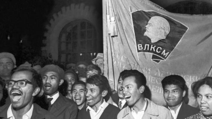 Как студенты-иностранцы учились в советских вузах Как студенты-иностранцы учились в советских вузах