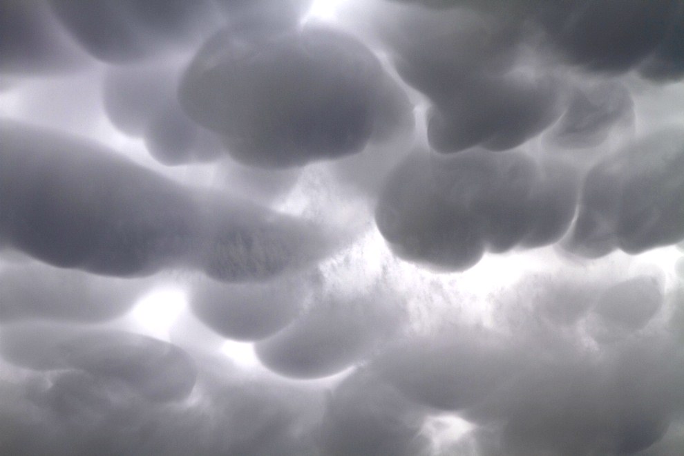 Поразительные облака Mammatus Поразительные облака Mammatus