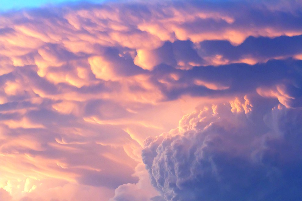 Поразительные облака Mammatus Поразительные облака Mammatus