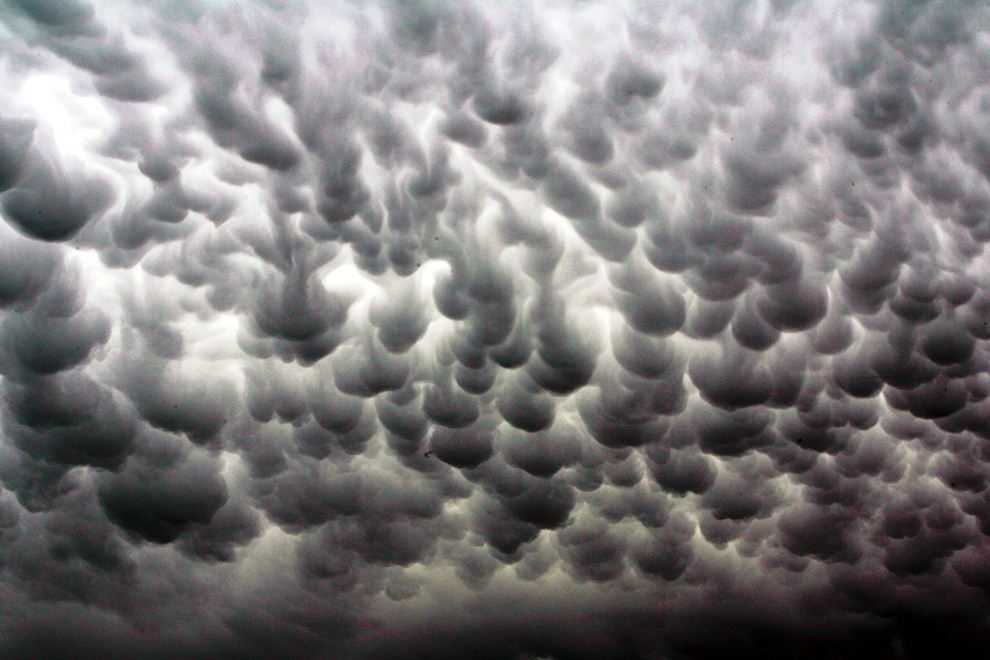 Поразительные облака Mammatus Поразительные облака Mammatus
