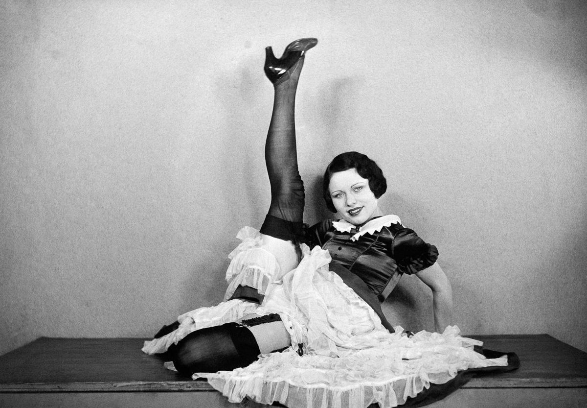 История главного кабаре в мире «Мулен Руж» в фотографиях История главного кабаре в мире «Мулен Руж» в фотографиях