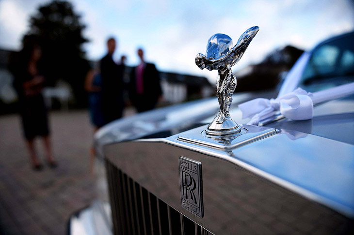 Как делают символ легендарной марки автомобилей Rolls-Royce Как делают символ легендарной марки автомобилей Rolls-Royce