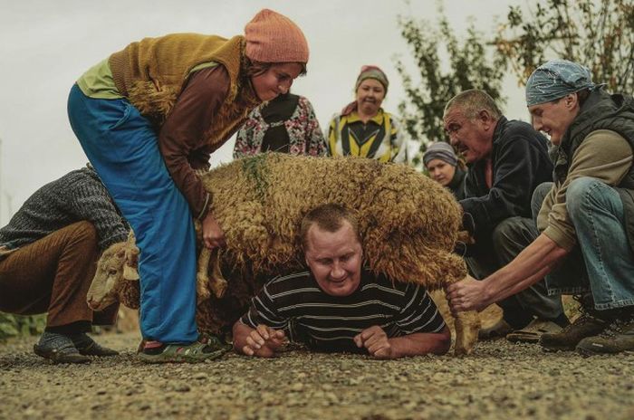 Два месяца в гостях у казахской шаманки Два месяца в гостях у казахской шаманки