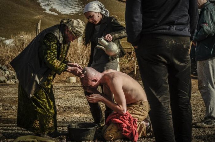 Два месяца в гостях у казахской шаманки Два месяца в гостях у казахской шаманки