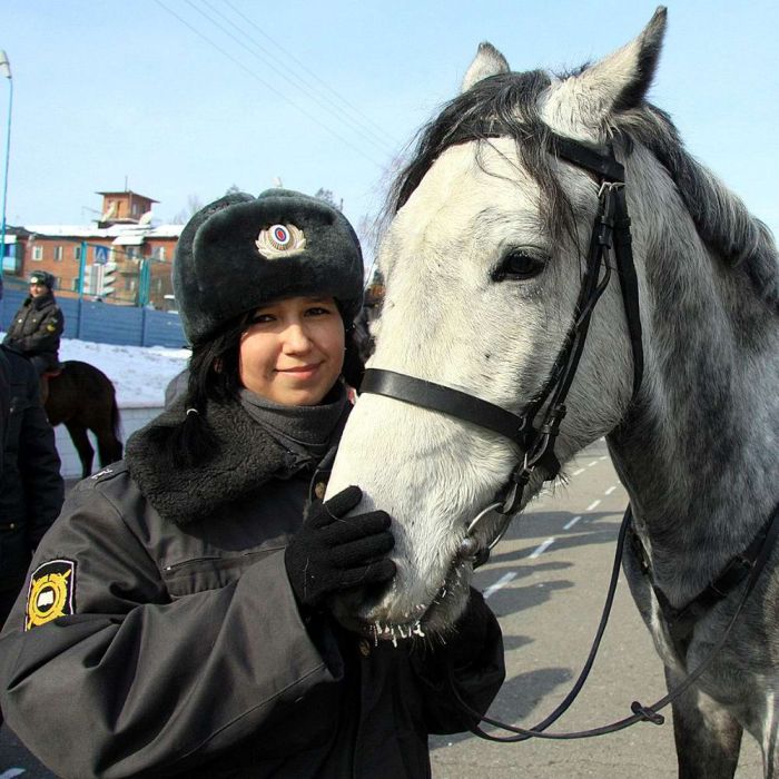Девушки на страже порядка