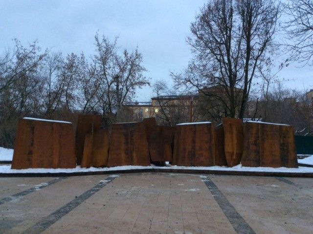 В Смоленске появился ржавый мемориальный комплекс в честь победы в Великой Отечественной войне