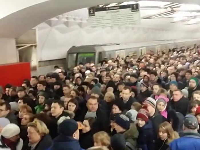 Коллапс на станции метро «Тульская» в Москве