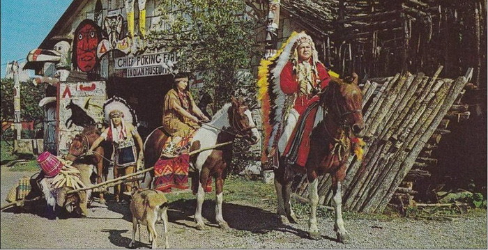 Иван Даценко - советский летчик, ставший вождем индейского племени Иван Даценко - советский летчик, ставший вождем индейского племени