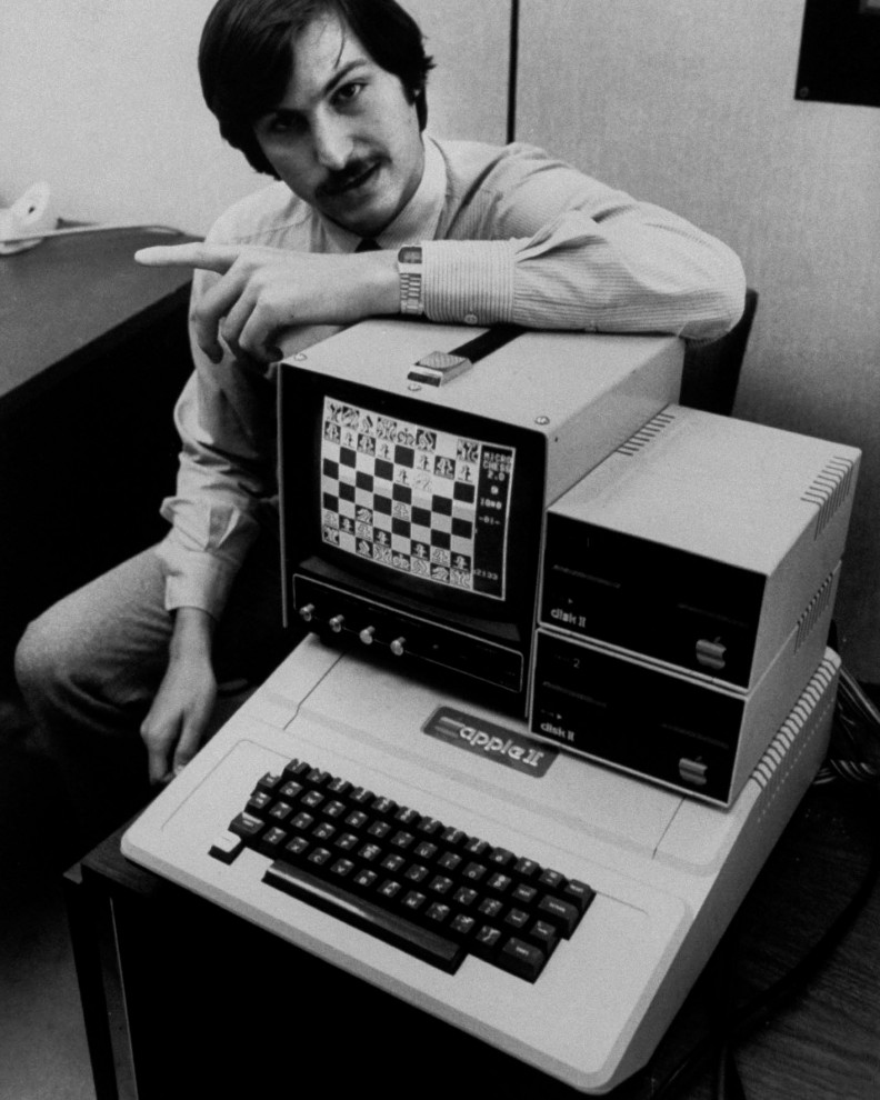 40 лет со дня основания Apple 40 лет со дня основания Apple