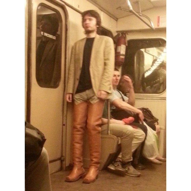 Странные пассажиры метро