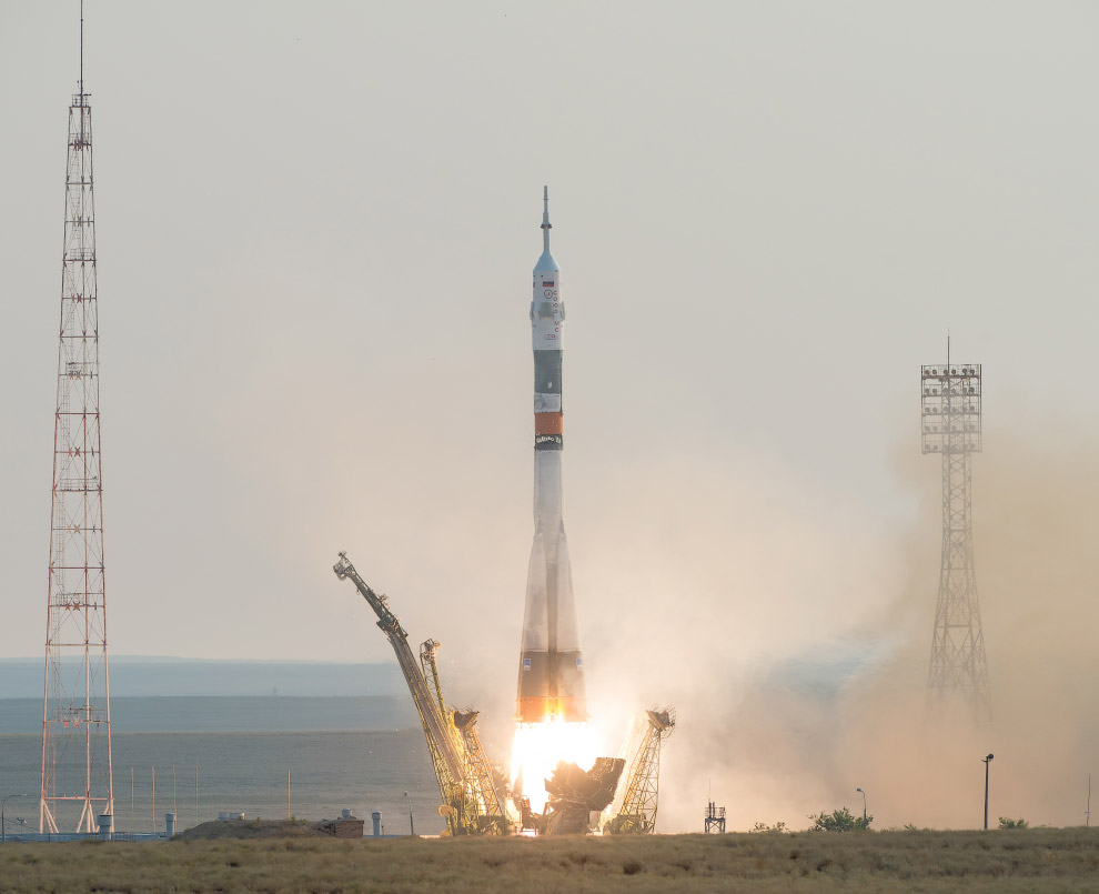 Старт космического корабля «Союз МС» Старт космического корабля «Союз МС»