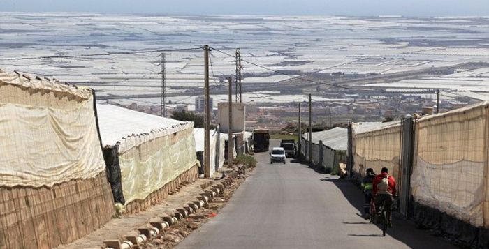 Город теплиц на испанском побережье Город теплиц на испанском побережье