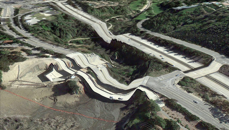 Искаженная реальность на открытках с Google Earth