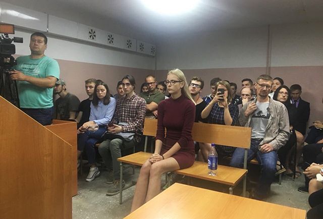 История Марии Мотузной, которой грозит тюремный срок за мемы в социальной сети История Марии Мотузной, которой грозит тюремный срок за мемы в социальной сети
