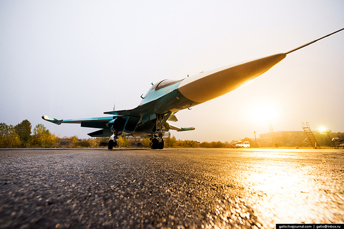 Производство фронтового бомбардировщика Су-34
