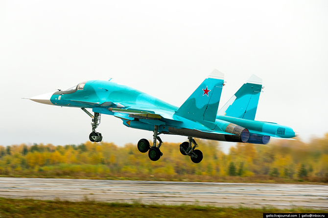 Производство фронтового бомбардировщика Су-34