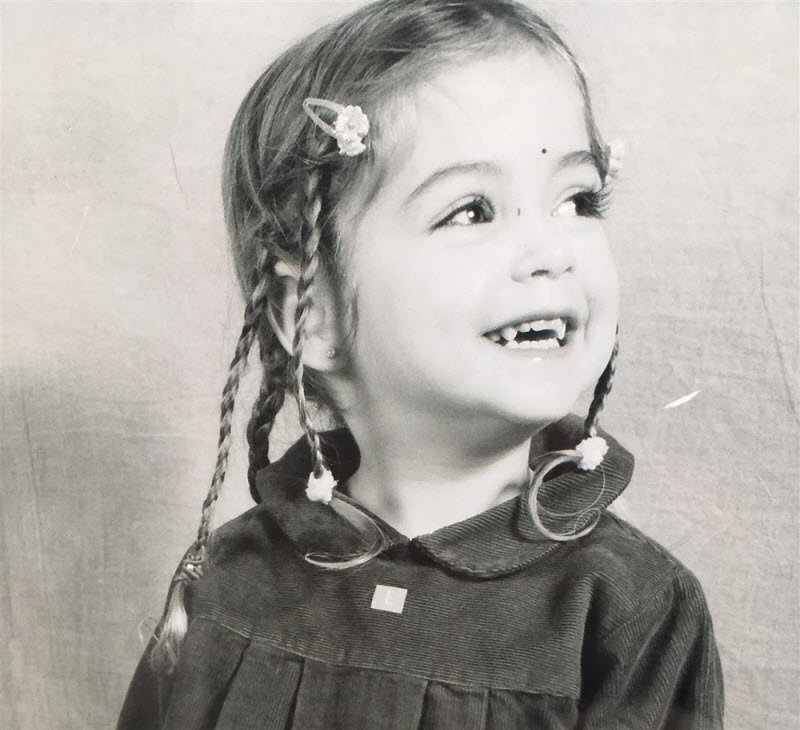 Мать выпрыгнула с 7-го этажа с 3-летней дочерью в руках, а спустя 15 лет дочь повторила ее поступок Мать выпрыгнула с 7-го этажа с 3-летней дочерью в руках, а спустя 15 лет дочь повторила ее поступок