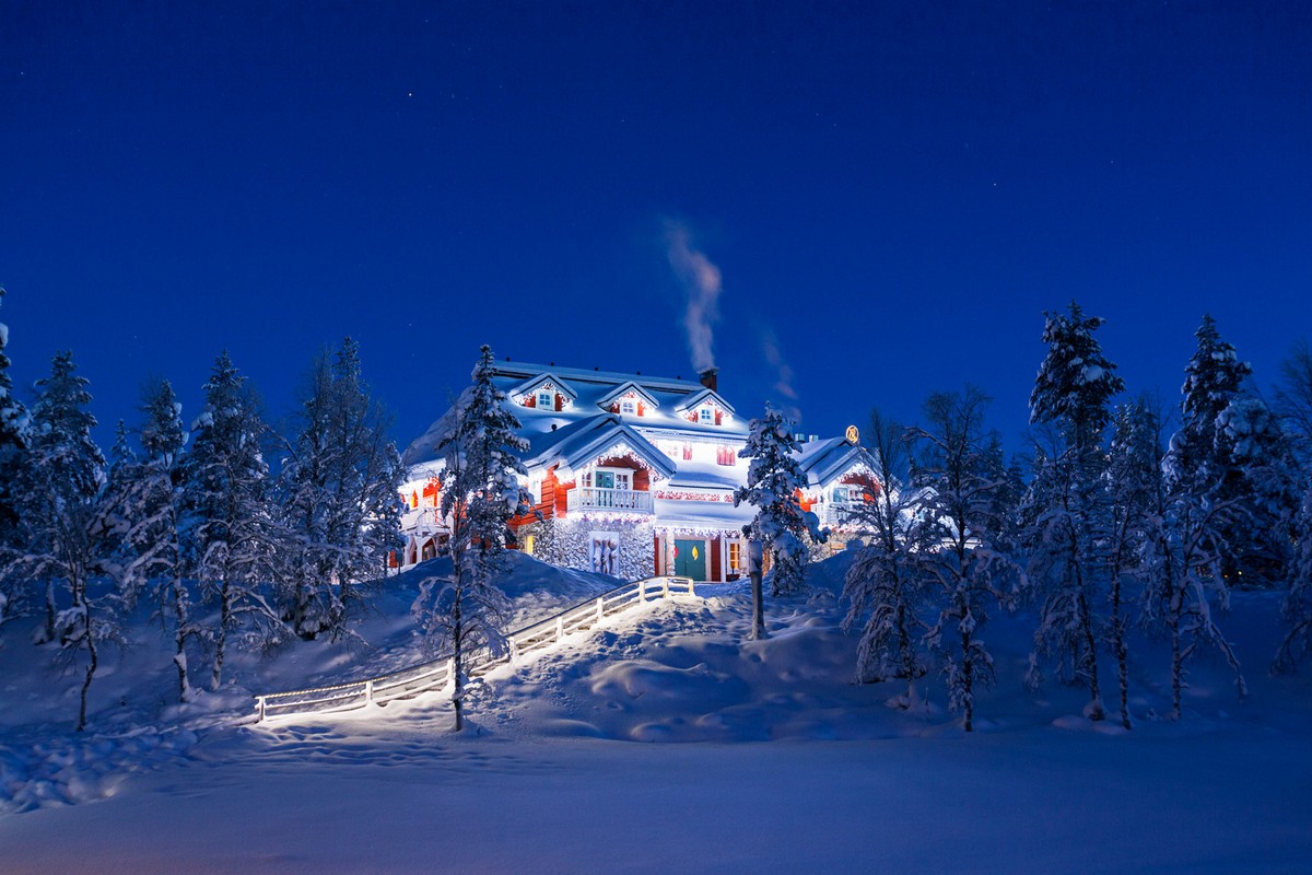 Поразительный финский отель Kakslauttanen