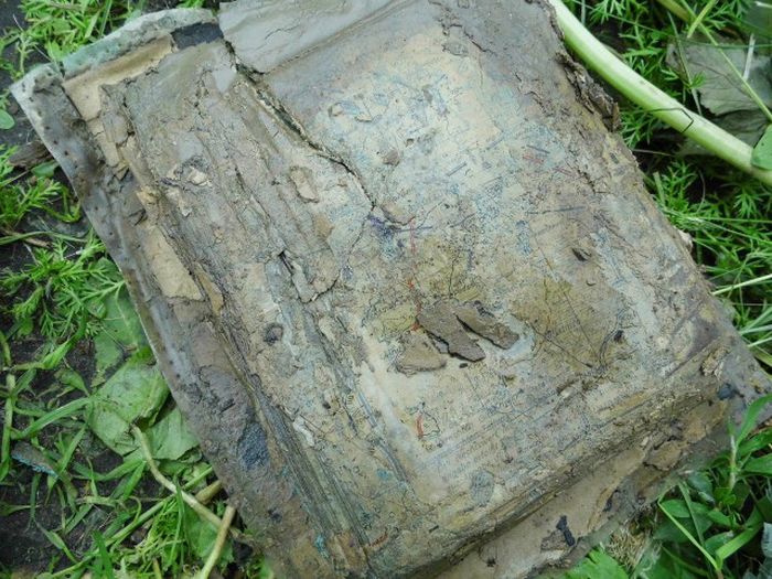 Раскопки немецкого блиндажа в Ленинградской области Раскопки немецкого блиндажа в Ленинградской области