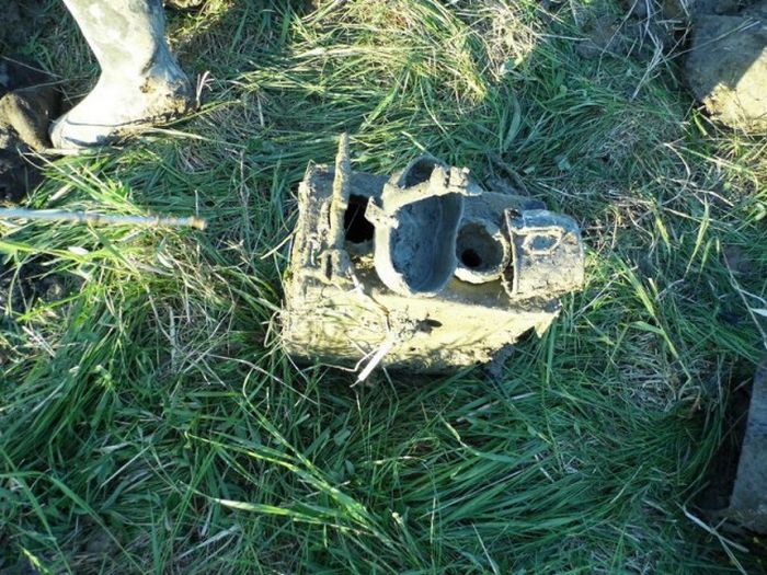 Раскопки немецкого блиндажа в Ленинградской области Раскопки немецкого блиндажа в Ленинградской области
