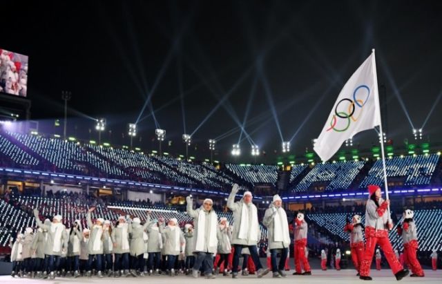 Российские спортсмены на церемонии открытия Зимних Олимпийских игр в Пхёнчхане