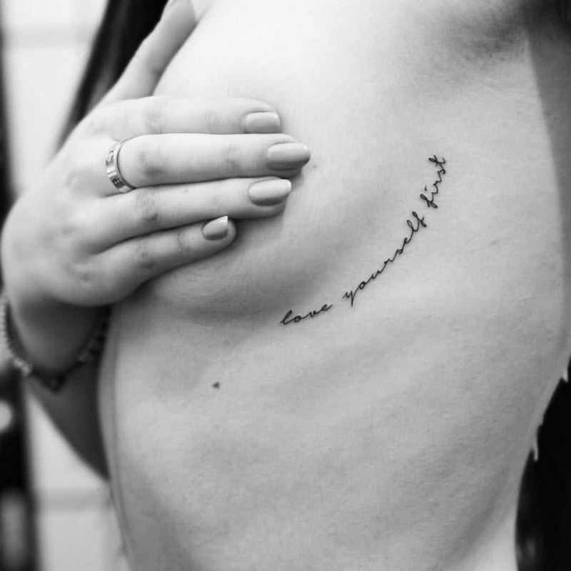Sideboob tattoo: новая модная тенденция татуировок среди девушек