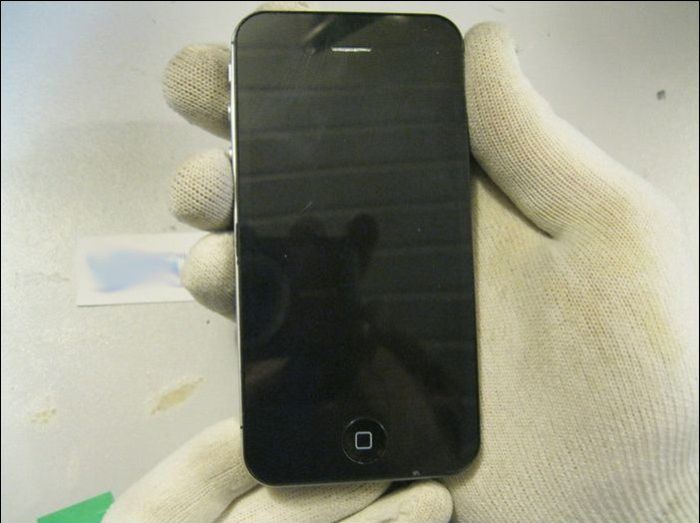 Что-то iPhone не заряжается