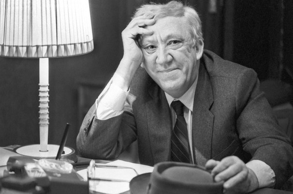 «Почти серьёзно». Из воспоминаний Юрия Никулина о жизни и о войне «Почти серьёзно». Из воспоминаний Юрия Никулина о жизни и о войне