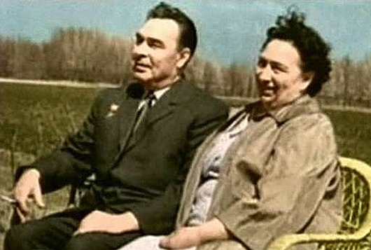Тайны из жизни законных супруг вождей Тайны из жизни законных супруг вождей