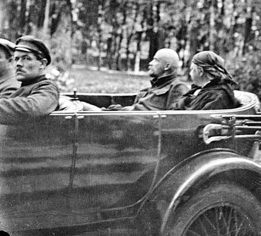 Тайны из жизни законных супруг вождей Тайны из жизни законных супруг вождей