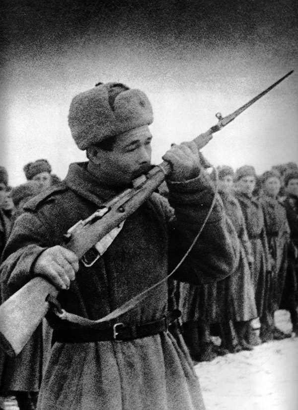 Советская эпоха в знаковых фотографиях Маркова-Гринберга Советская эпоха в знаковых фотографиях Маркова-Гринберга