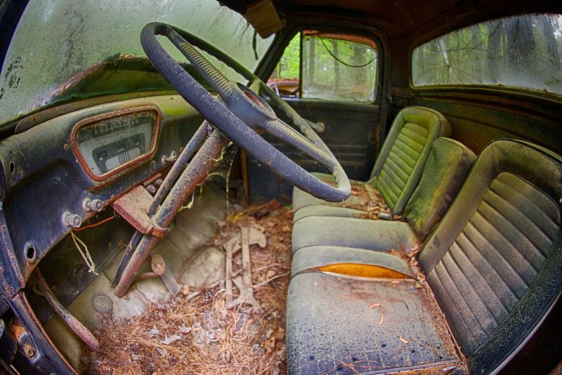 Крупнейшее в мире кладбище старых автомобилей Крупнейшее в мире кладбище старых автомобилей
