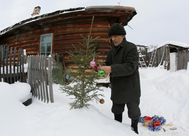 Все ушли, а он остался. 17 фото последнего жителя деревушки со 150-летней историей Все ушли, а он остался. 17 фото последнего жителя деревушки со 150-летней историей