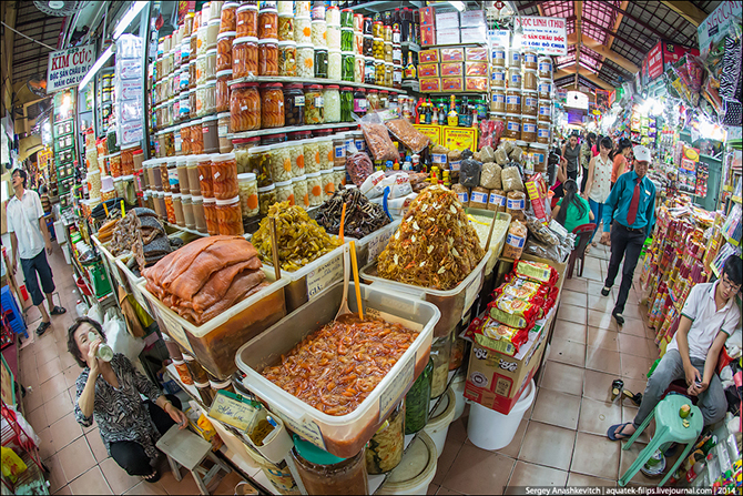 Прогулка по продуктовому рыноку Сайгона