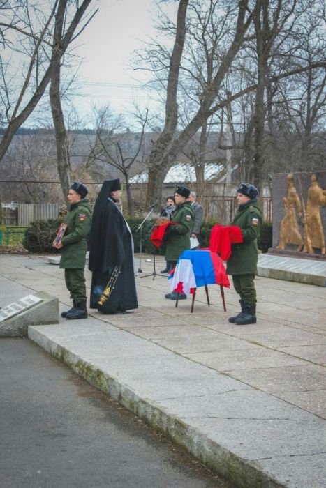 Захоронение останков советского солдата Захоронение останков советского солдата