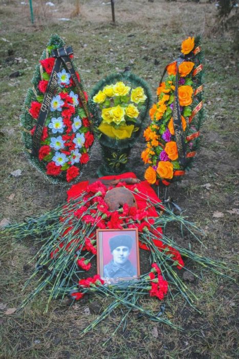 Захоронение останков советского солдата Захоронение останков советского солдата