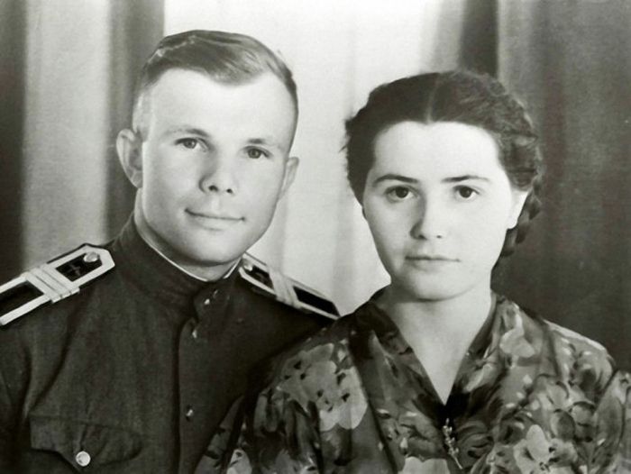 Жизнь Юрия Гагарина до полета в космос Жизнь Юрия Гагарина до полета в космос