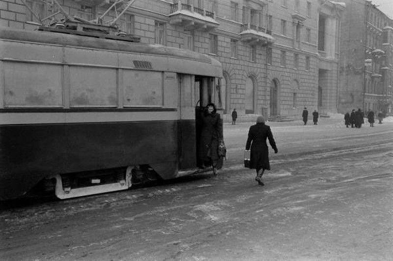 В гостях у советской семьи В гостях у советской семьи