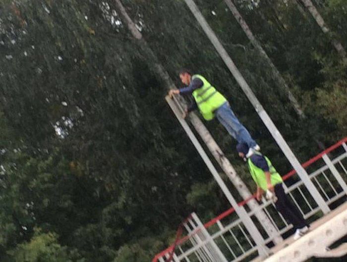 Смотрите, я все починил!