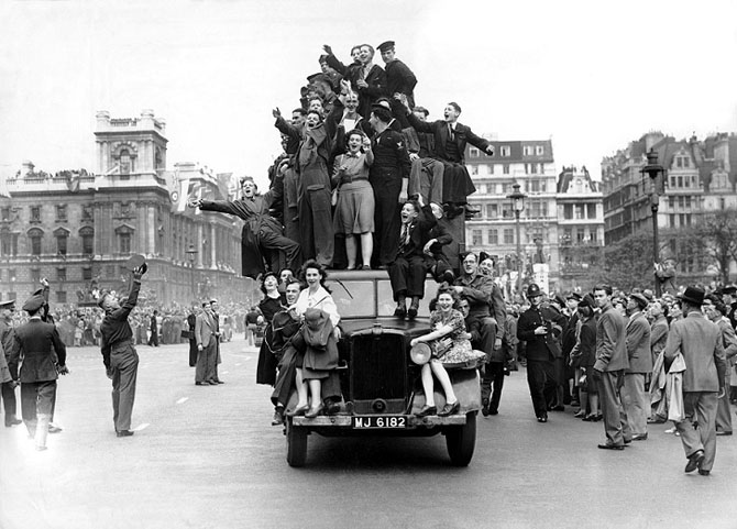 Как 70 лет назад праздновали победу в Великобритании Как 70 лет назад праздновали победу в Великобритании